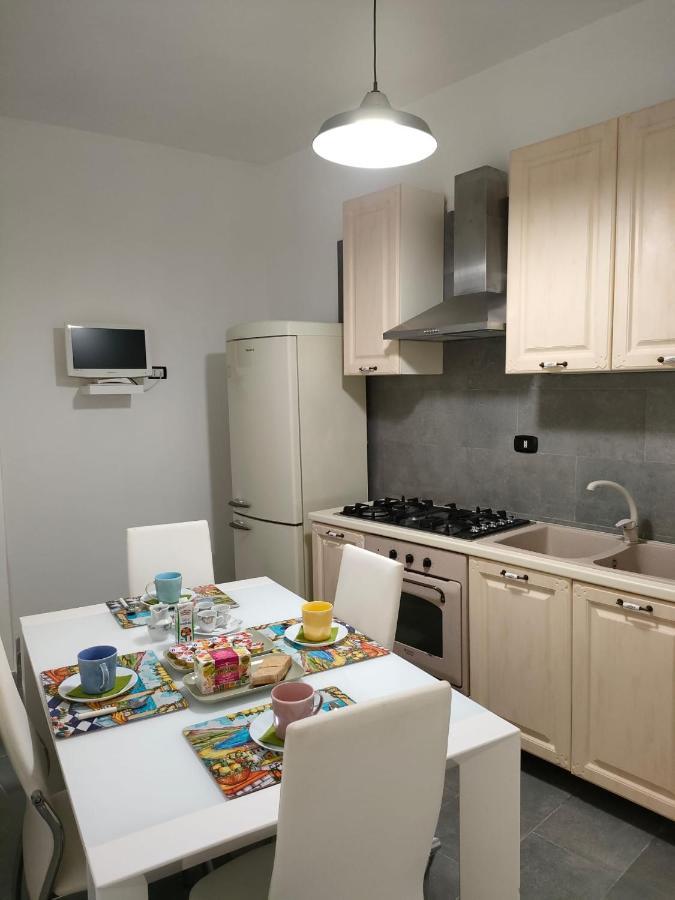 Domus Dali' Apartment Napoli Ngoại thất bức ảnh