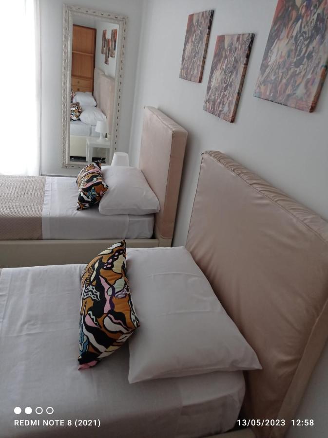 Domus Dali' Apartment Napoli Ngoại thất bức ảnh